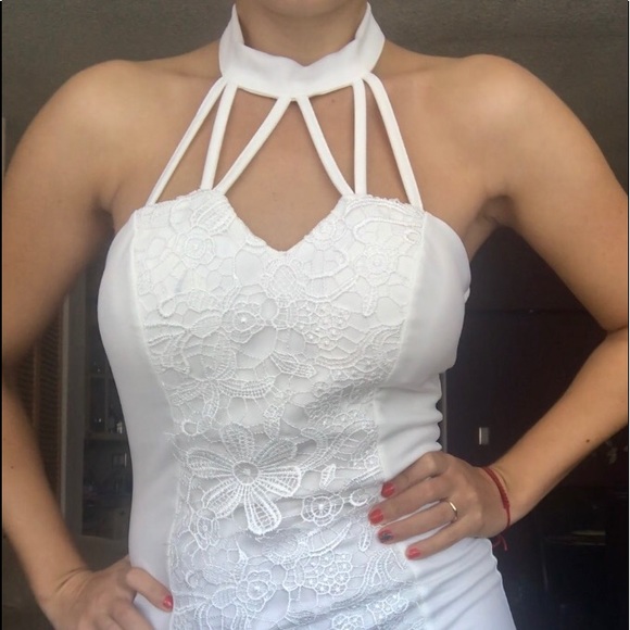 White dress - Picture 1 of 3